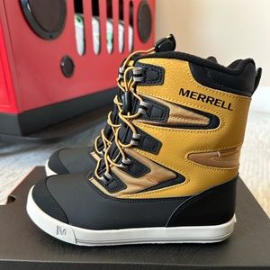 Brand new Merrell Snow Boots
